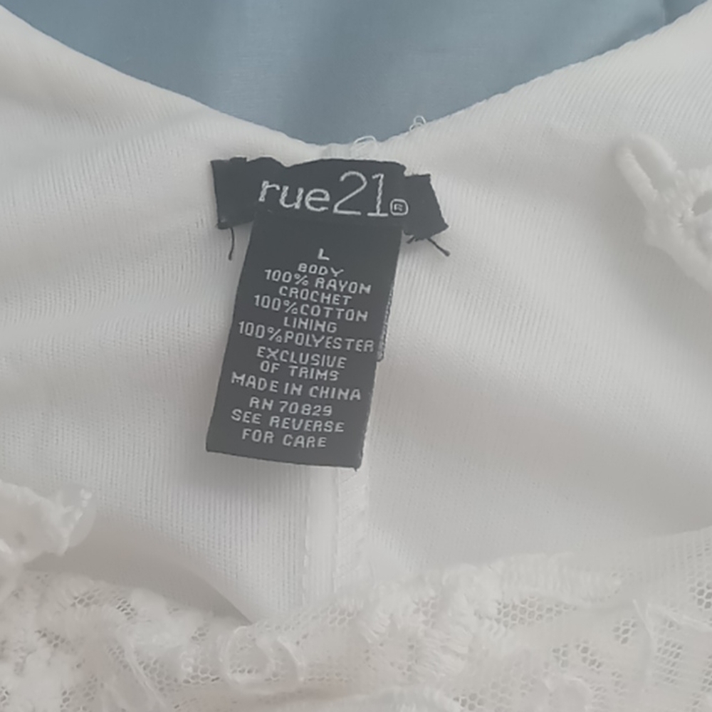 Dress - Picture 2 of 3